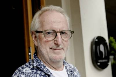 - Stoler ikke på noen