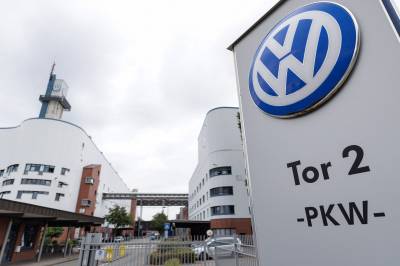Volkswagen kutter 50.000 nye stillinger og stenger fabrikker