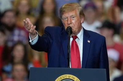 Ga fem millioner til Trump – så kom lovendringen