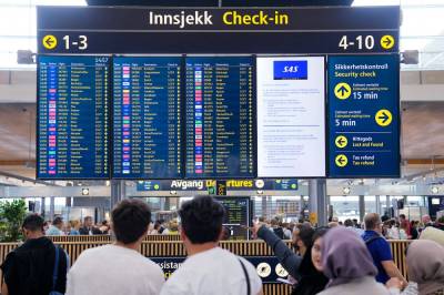 Risikerer flygelederstreik: Partene megler på overtid