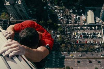 Alex Honnold skriver historie ved å friklatre Taipei 101