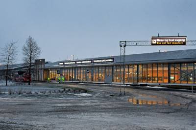 Full mann kastet pølse da han ble nektet å gå om bord på flyet