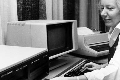 Fødsler i Norge: Kvinnen har vært både offer, skurk og helt