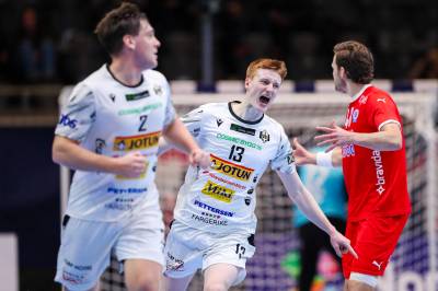 Runar slo Kolstad i drama: – Revet i filler