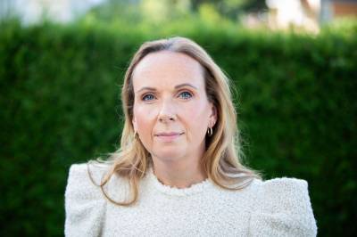 Cecilie Langum Becker slutter i NRK – blir kommunikasjonssjef i Aker ASA