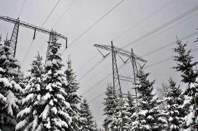 Høye strømpriser mandag. Staten betaler for mange.
