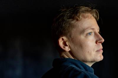 Fra «provinshomo» til bestselger: Glenn Bech skriver videre om klasse