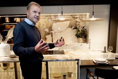 Kjøkkenprodusenter rammes av boligbrems: – Det er en tøff reise