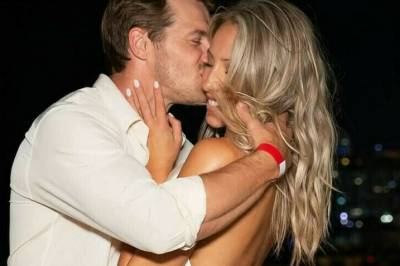 Het flørt med ny mann