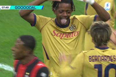 Mbangula Tshifunda med mål mot AC Milan