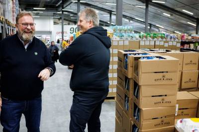 Holdbart er blitt trendmåler på Tiktok-varer: Dumper dadler og Prime