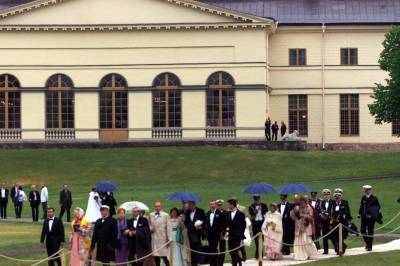 Hva heter dette slottet, ved Mälaren?