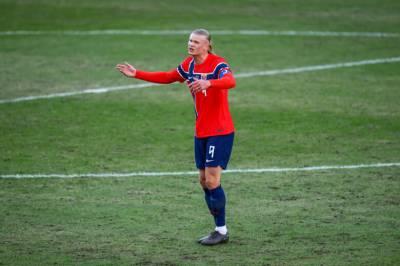 – Må avlyse påskeferien