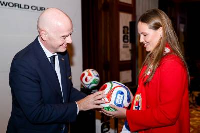 Kongelig gave fra FIFA-presidenten