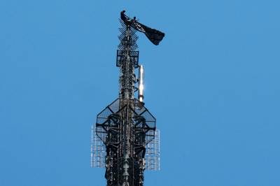 To personer klatret til toppen av Empire State Building