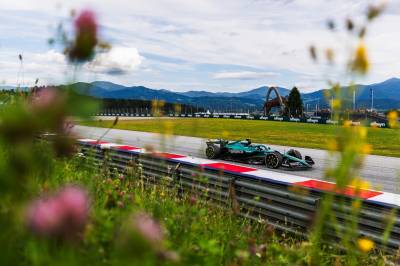 Formel 1-løpet i Østerrike iverksetter protokollen for varmefare, da temperaturene forventes å nå 33 °C denne helgen