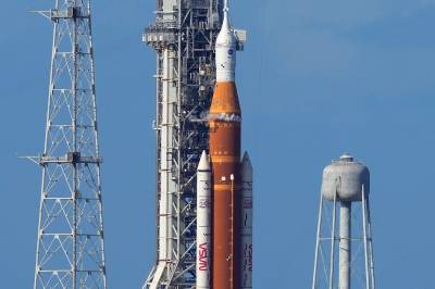 Vellykket Artemis II-oppskyting - Nasa-astronauter er på vei til månen