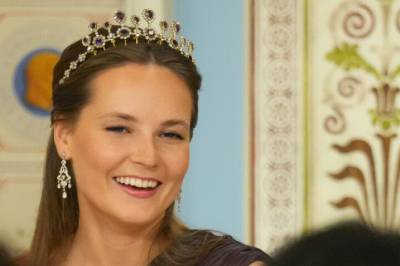 - Kronprinsessen stråler