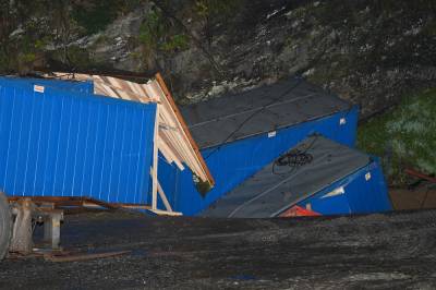 Anleggsarbeidere trodde de skulle treffe fjell. Så raste det.