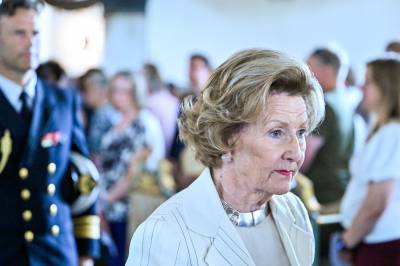 Dronning Sonja uteblir fra Gardens drilloppvisning på Slottsplassen