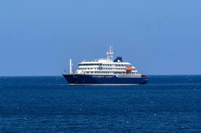 Tre døde på cruiseskip i Atlanterhavet: Mistenker virusutbrudd