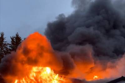 Dramatisk husbrann i Surnadal