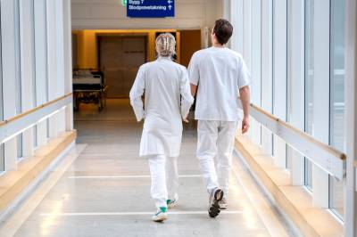 Sykepleiere må jobbe gratis