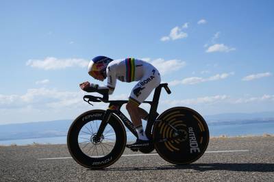 Evenepoel med temposeier i Tour de France – tok inn 28 sekunder på Pogacar