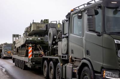 Skal du ut å kjøre? Militærkolonner preger trafikken de neste dagene