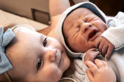 Fikk to barn - på åtte måneder