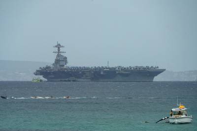 Trump sender jagerfly for å 