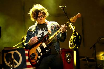 Ryan Adams avlyser høstturneen og ber om hjelp