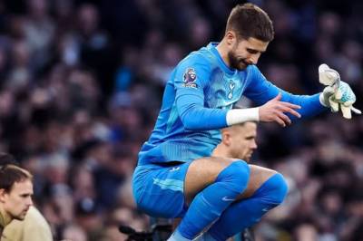 Tottenham tilbyr Guglielmo Vicario pluss cash for Cristian Romero erstatter