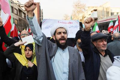 Trump innfører toll på 25 prosent for alle som handler med Iran