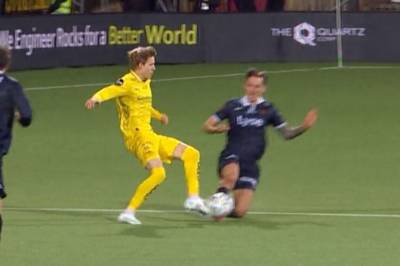 Dette er taklingen som fikk Knutsen til å se rødt