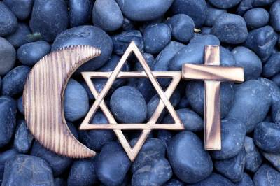 Religion kan legitimere både vold og fred