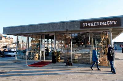 Fisketorget i Oslo har stått tomt i årevis. Nå tar fiskehandler Djukastein fra Bergen over.