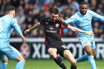 Leeds vurderer å hente «enestående» Southampton-stjerne – Farke gir grønt lys for avtale