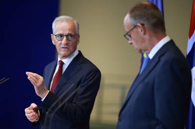 Merz dropper Oslo for å berge milliard-lån til Ukraina