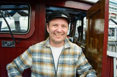 Tomas tar omveien hjem