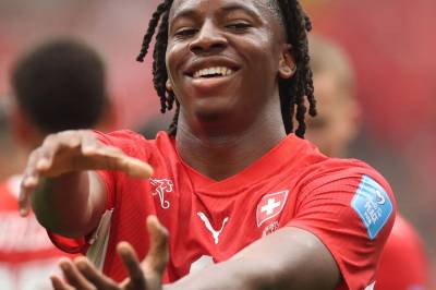Scorer nesten som Haaland: Sveits-sensasjonen (20) snøt Canada