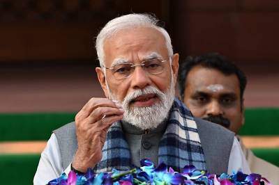 Krever sikkerhetsapp på alle mobiler: Får tilgang til anropslogg og kamera