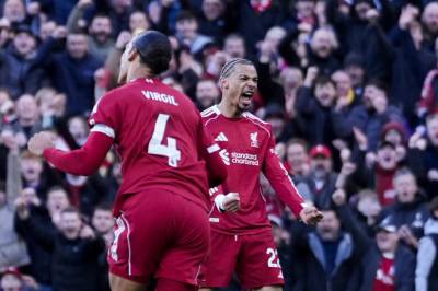 Målbonanza på Anfield - Liverpool tok viktige poeng