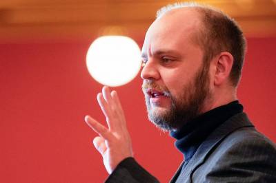Stortinget er blitt improteater