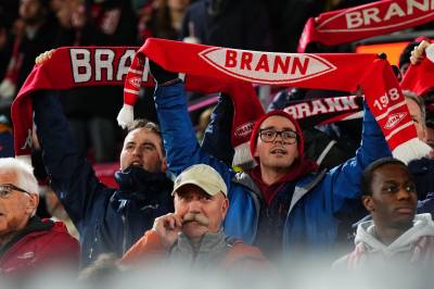 – En sprø krim om drapsforsøk, laksemilliardærer og splittelse på Brann Stadion