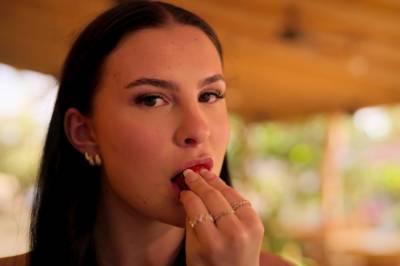 Paradise-Almine: – Jeg tar typen til andre jenter, om jeg vil