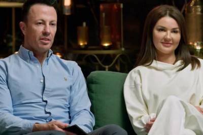 Han sto på kjøkkenet, og det han gjorde var så fælt at hun måtte snu seg bort