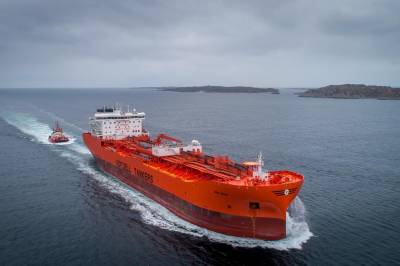 Shipping-aksje splitter analytikere