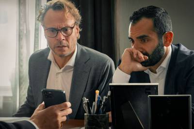 – Fjernkontrollen kan fort smelle i veggen