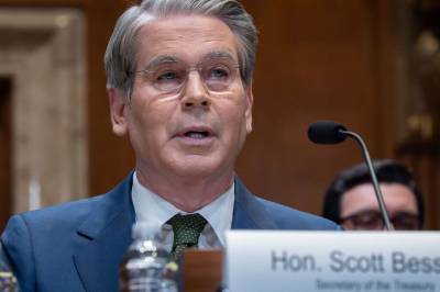 Bessent: USA fornyer ikke iransk og russisk unntak fra oljesanksjoner